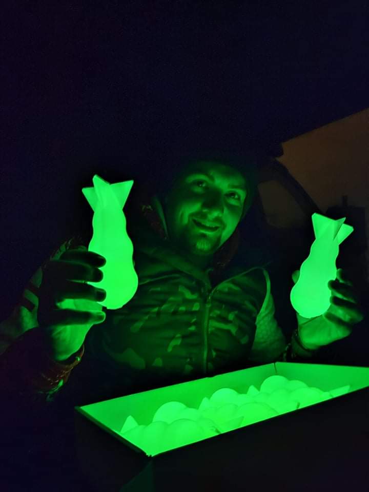 Bomber Rocket Luminescent – raketa koja svijetli u mraku, idealna za noćni ribolov.